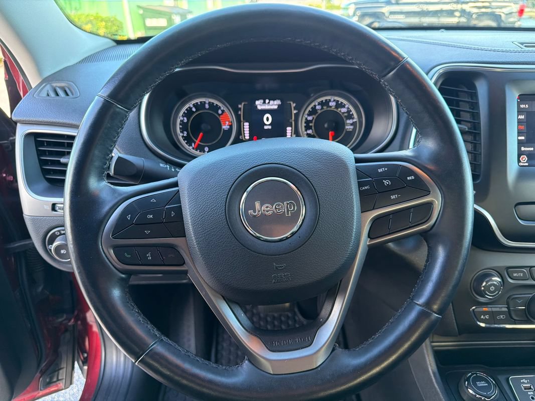 Used 2019 Jeep Cherokee Latitude Plus w/ Cold Weather Group AWD/4WD image 22