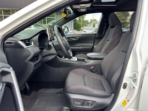 Used 2023 Toyota RAV4 SE w/ Weather & Moonroof Package AWD/4WD image 18