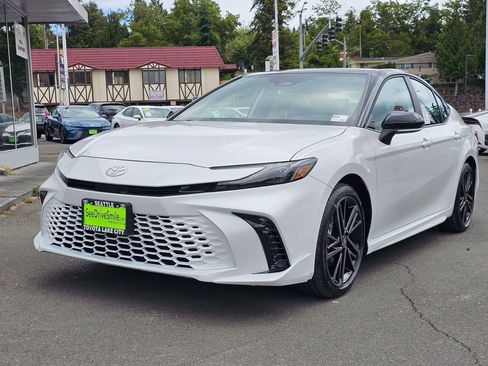 New 2026 Toyota Camry XSE AWD/4WD image 3