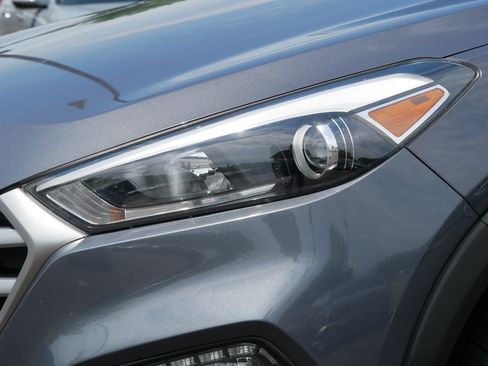 Used 2018 Hyundai Tucson SEL AWD/4WD image 10