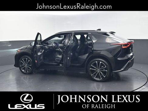 Used 2023 Toyota bZ4X FWD w/ Weather Package image 39