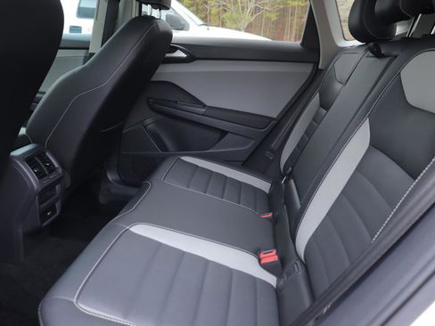 Used 2023 Volkswagen Taos SEL image 14