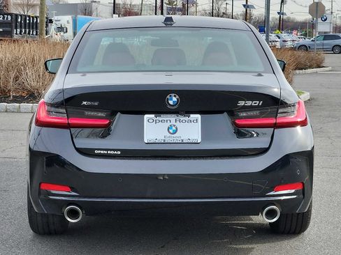 Certified 2023 BMW 330i xDrive Sedan w/ Premium Package image 5