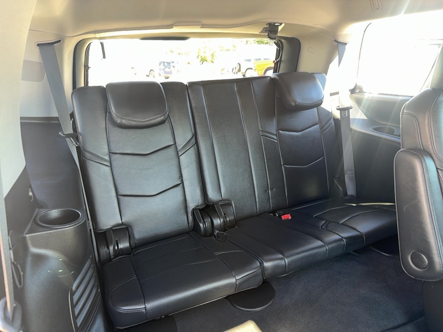 Used 2019 Cadillac Escalade Premium Luxury AWD/4WD image 26