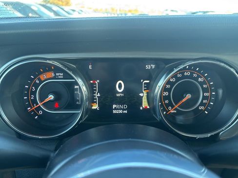 Used 2022 Jeep Wrangler Unlimited Sahara w/ LED Lighting Group image 23