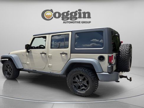 Used 2018 Jeep Wrangler Unlimited Sport AWD/4WD image 3