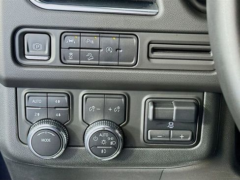 Used 2023 GMC Yukon AT4 w/ Max Trailering Package image 10