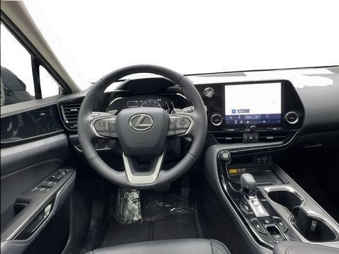 Used 2025 Lexus NX 250 FWD w/ Cold Area Package image 31