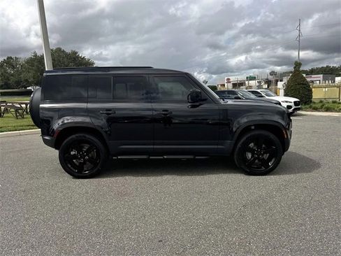 New 2026 Land Rover Defender 110 S image 7