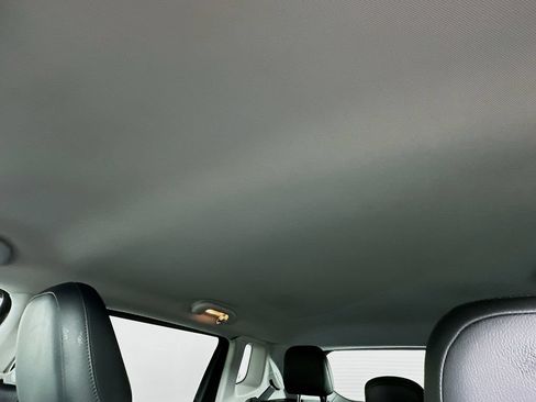 Used 2018 Jeep Compass Limited w/ Navigation Group AWD/4WD image 21