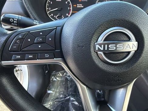 Used 2024 Nissan Sentra SV image 19