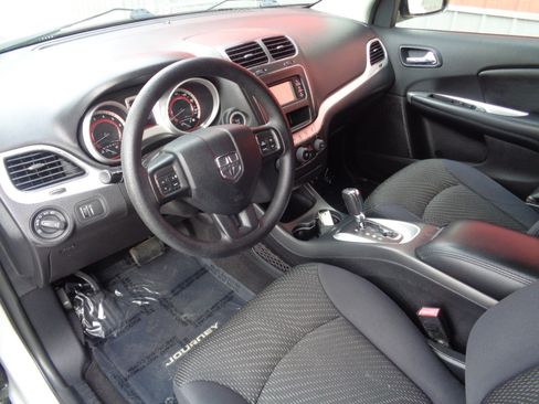 Used 2013 Dodge Journey SXT w/ Flexible Seating Group image 2