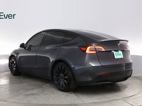 Used 2022 Tesla Model Y Performance image 14