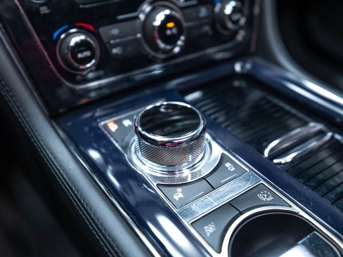 Used 2013 Jaguar XJ AWD image 14