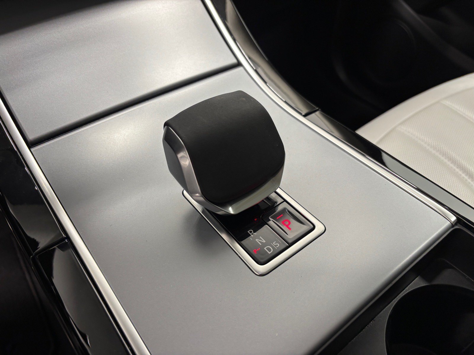 New 2024 Land Rover Range Rover Evoque S AWD/4WD image 15