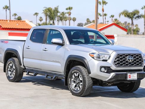 Certified 2021 Toyota Tacoma TRD Off-Road w/ Technology Package AWD/4WD image 5