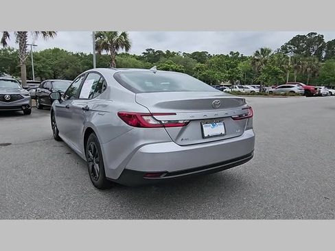 Used 2025 Toyota Camry LE FWD image 24