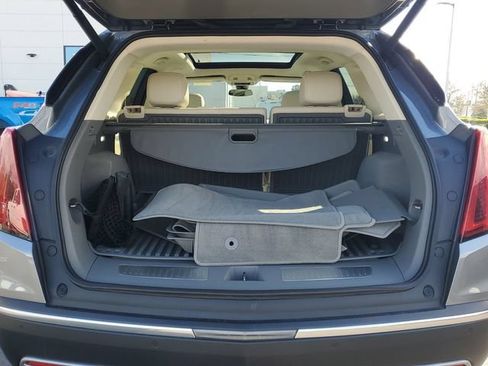 Used 2021 Cadillac XT5 Premium Luxury w/ LPO, Floor Liner Package AWD/4WD image 11