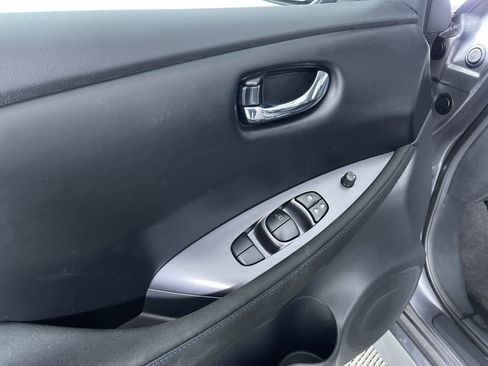 Certified 2025 Nissan Leaf S image 14