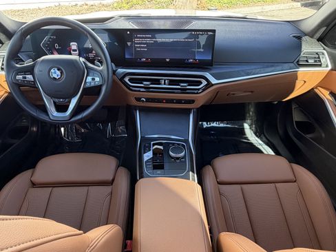 Used 2024 BMW 330i Sedan w/ Premium Package image 28