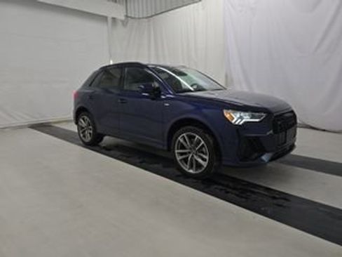 Used 2023 Audi Q3 2.0T Premium Plus w/ Premium Plus Package image 8