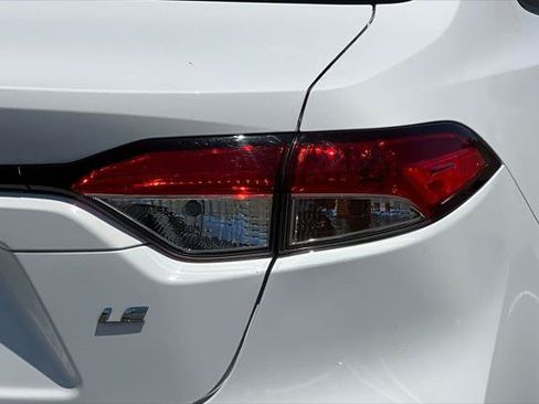 Certified 2020 Toyota Corolla LE FWD image 29