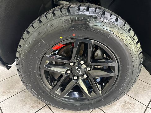 Certified 2023 Chevrolet Silverado 1500 LT Trail Boss w/ Convenience Package II image 20