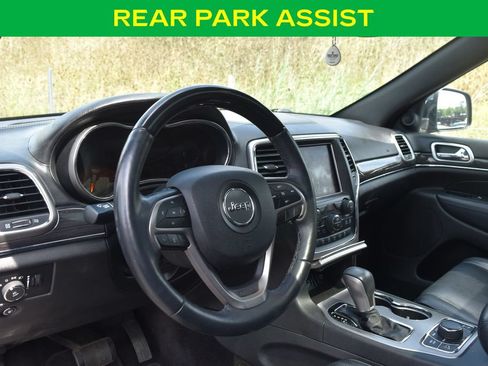 Used 2018 Jeep Grand Cherokee Overland AWD/4WD image 19