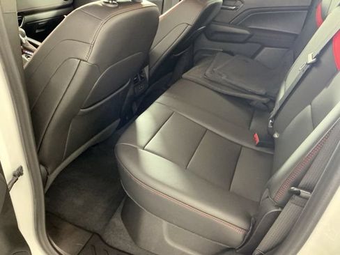 Used 2023 Chevrolet Colorado Z71 w/ Z71 Convenience Package 2 AWD/4WD image 10