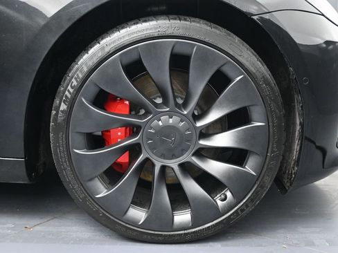 Used 2021 Tesla Model 3 Performance image 13