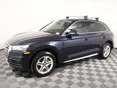 Used 2019 Audi Q5 Premium w/ Convenience Package AWD/4WD image 2