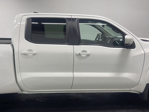 Used 2023 Nissan Frontier SV AWD/4WD image 19