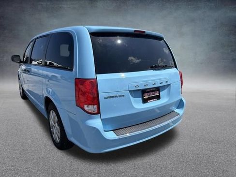 Used 2019 Dodge Grand Caravan SE FWD image 9