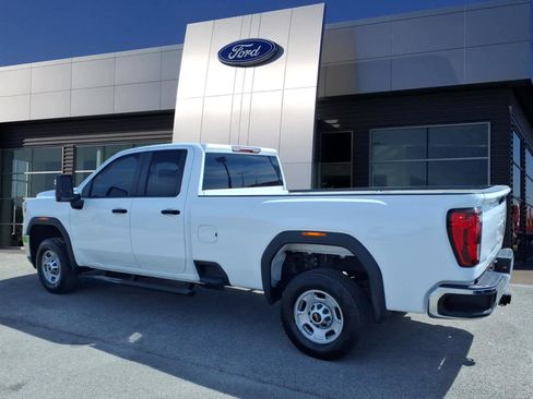 Used 2022 GMC Sierra 3500 Pro w/ Convenience Package image 3