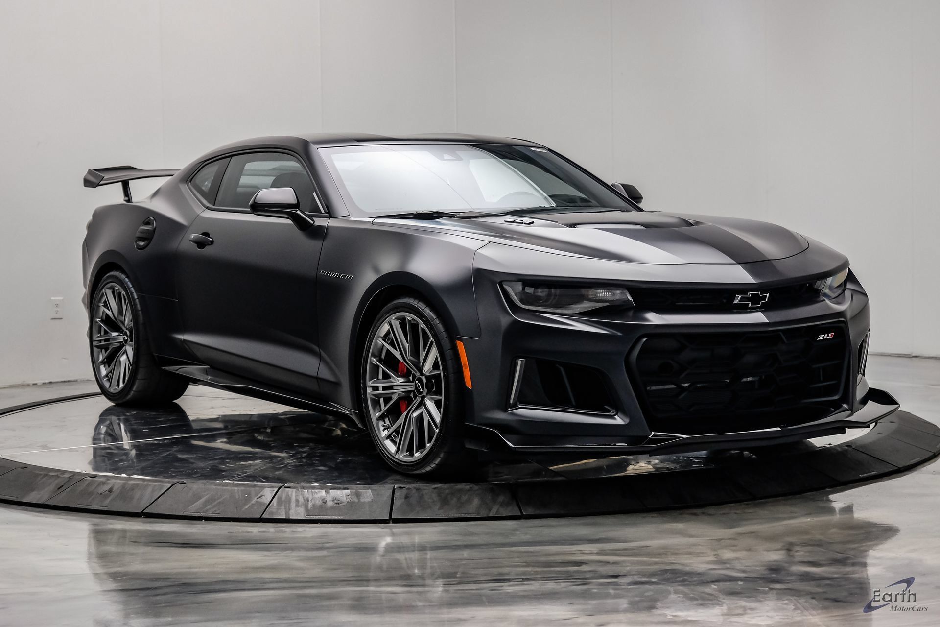 Used 2024 Chevrolet Camaro ZL1 RWD image 31