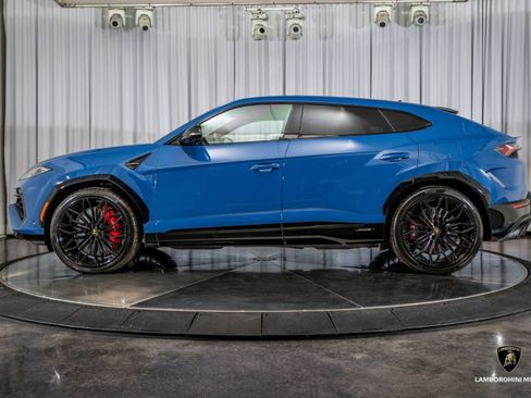 Used 2025 Lamborghini Urus SE image 17