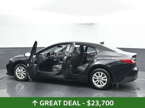 Used 2025 Toyota Camry LE image 54