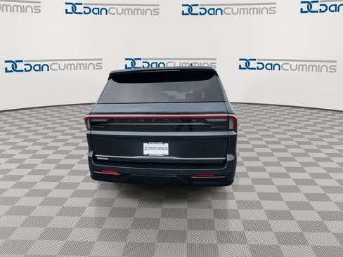 New 2025 Lincoln Navigator L Reserve w/ Jet Appearance Package image 11