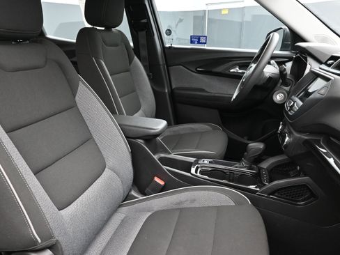 Used 2023 Chevrolet TrailBlazer LS image 27