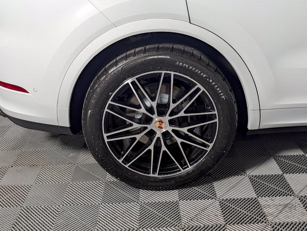New 2026 Porsche Cayenne AWD/4WD image 13