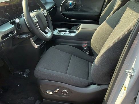 New 2026 Hyundai Ioniq 9 SE AWD/4WD image 13