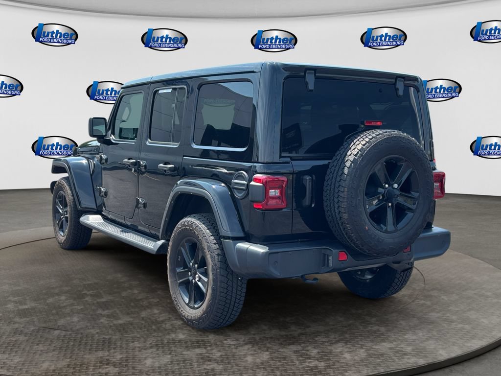 Used 2022 Jeep Wrangler Unlimited Sahara AWD/4WD image 3