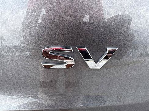 Used 2021 Nissan Rogue SV FWD image 13