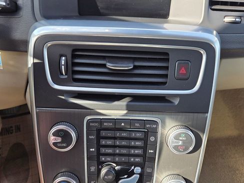 Used 2015 Volvo S60 T5 Premier image 27