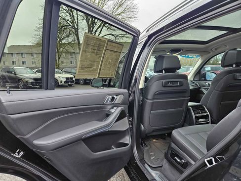 Used 2019 BMW X7 xDrive50i w/ Premium Package image 19