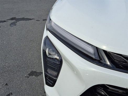 Used 2025 Chevrolet Trax ACTIV w/ Driver Confidence Package image 12