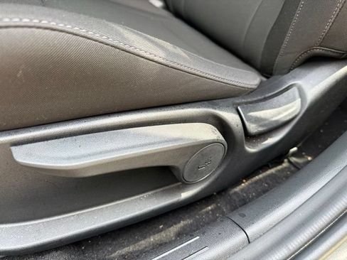 Used 2025 Hyundai Elantra Sport FWD image 11