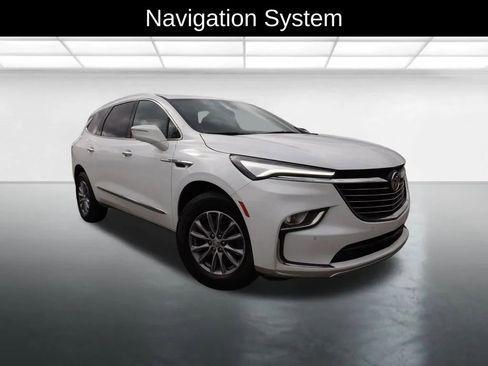 Used 2024 Buick Enclave Premium image 1