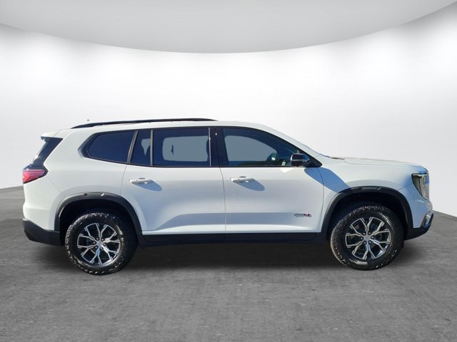 Used 2026 GMC Acadia AT4 w/ Luxury Package AWD/4WD image 4