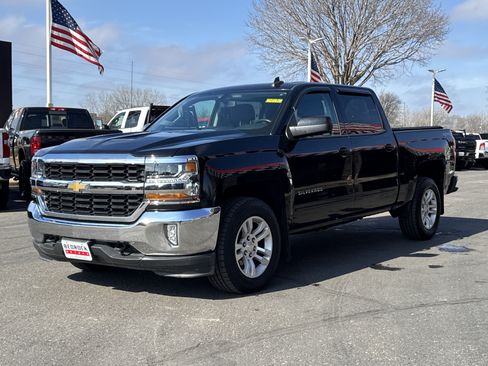 Used 2017 Chevrolet Silverado 1500 LT w/ All Star Edition AWD/4WD image 3